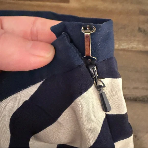 Lauren Ralph Lauren 100% Silk Chevron Slip Skirt Womens 12 Quiet Luxury Minimal - Picture 4 of 7